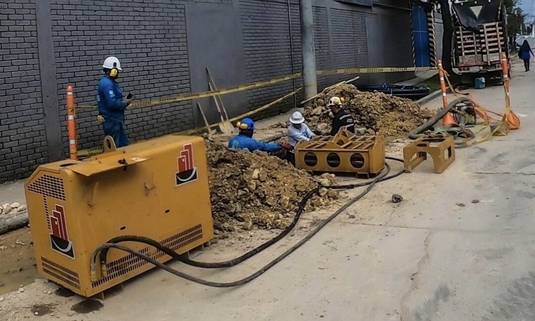 PIPE BURSTING
